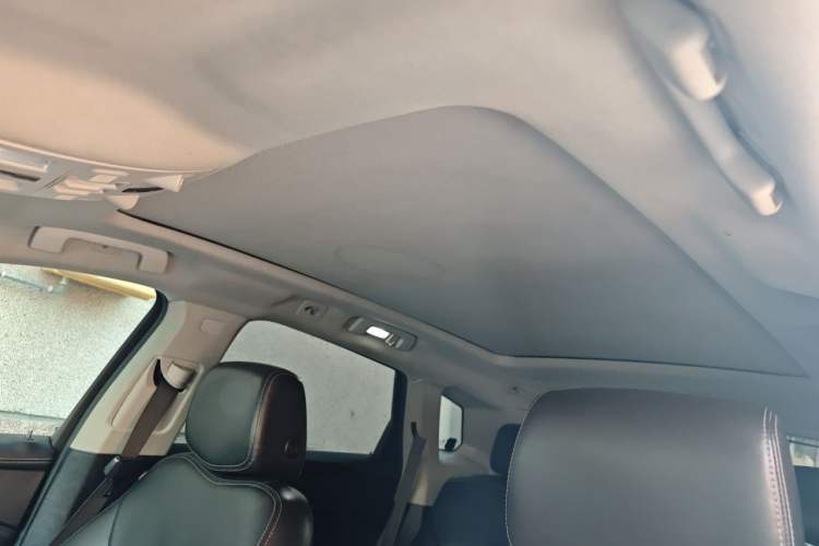 Used Cadillac SRX 2015 3.0L Elite Model Headliner
