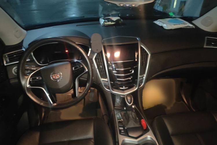 Used Cadillac SRX 2015 3.0L Comfort Version Interior 2