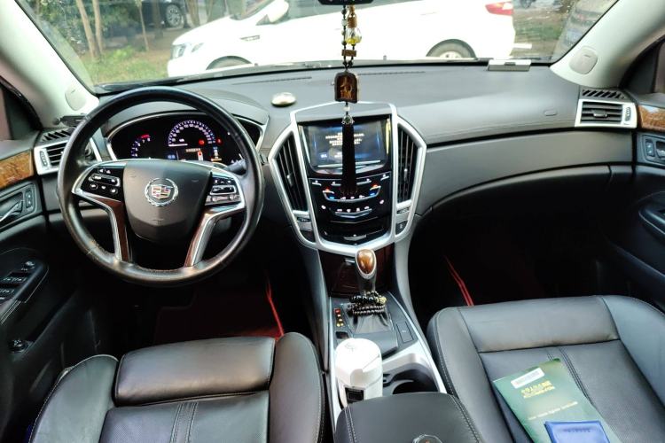 Used Cadillac SRX 2015 3.0L Elite Model Interior 2