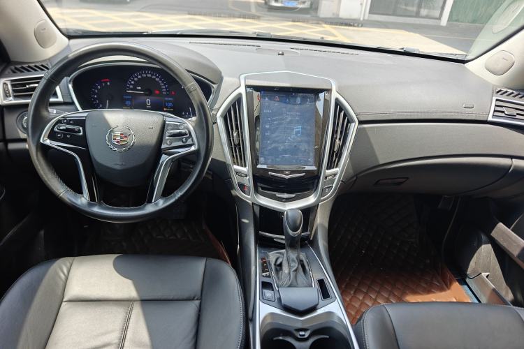 Used Cadillac SRX 2015 3.0L Comfort Version Interior 4