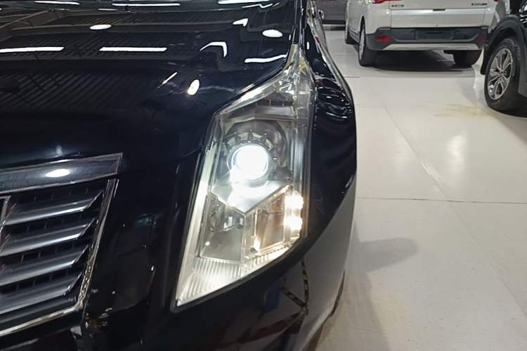 Used Cadillac SRX 2015 3.0L Elite Model Left Front Headlight