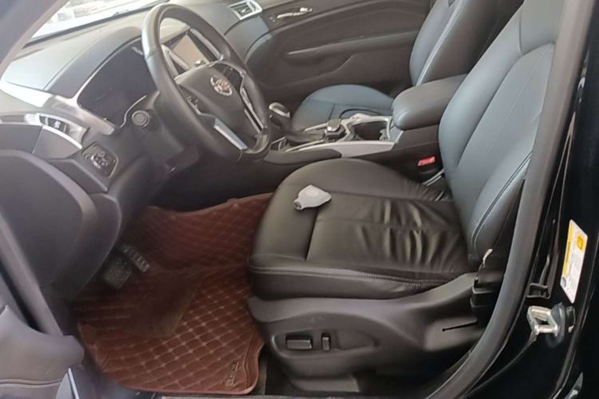 Used Cadillac SRX 2015 3.0L Comfort Version Left Front Seat