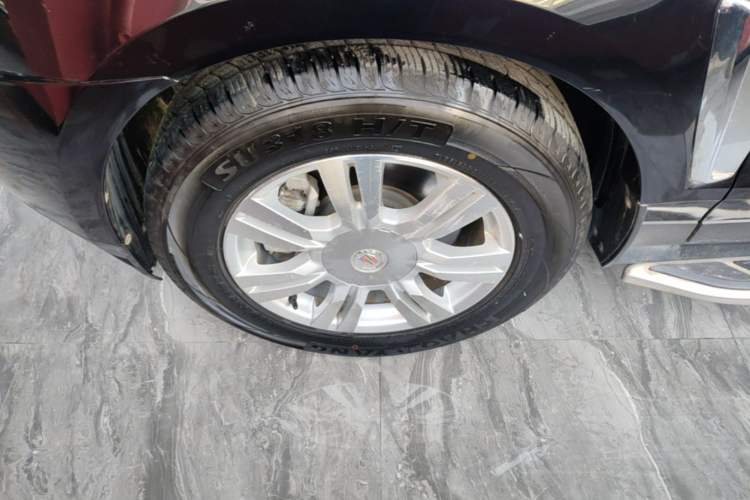 Used Cadillac SRX 2015 3.0L Elite Model Left Front Wheel Hub