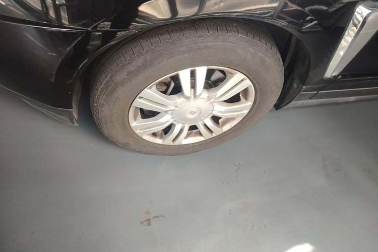 Used Cadillac SRX 2015 3.0L Elite Model Left Front Wheel Hub