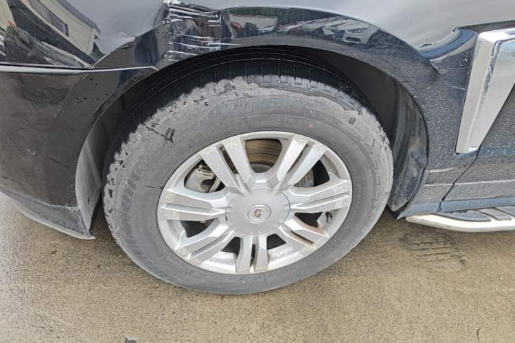 Used Cadillac SRX 2015 3.0L Comfort Version Left Front Wheel Hub
