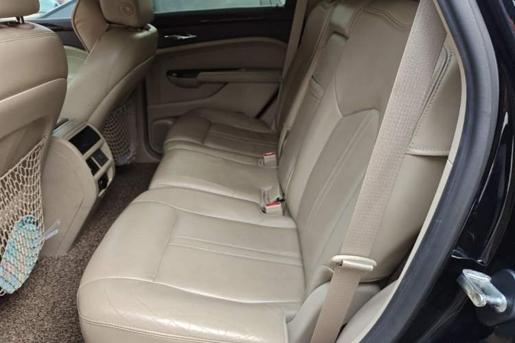 Used Cadillac SRX 2015 3.0L Luxury Model Left Rear Seat