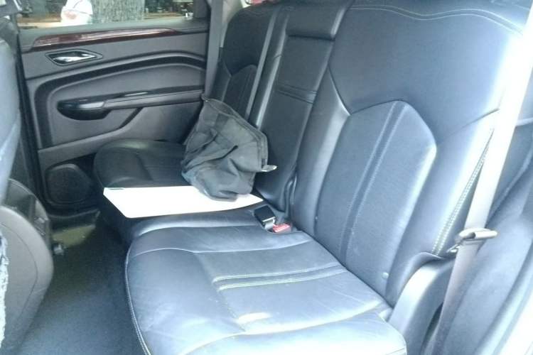 Used Cadillac SRX 2015 3.0L Elite Model Left Rear Seat