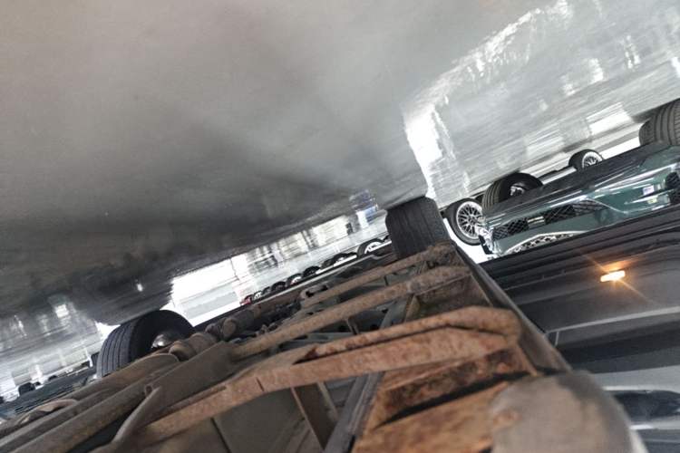 Used Cadillac SRX 2015 3.0L Elite Model Left Side Sill