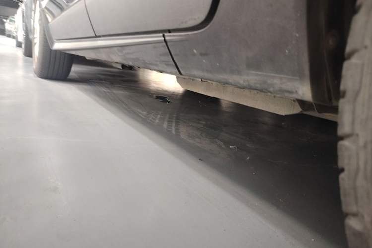 Used Cadillac SRX 2015 3.0L Elite Model Left Side Sill