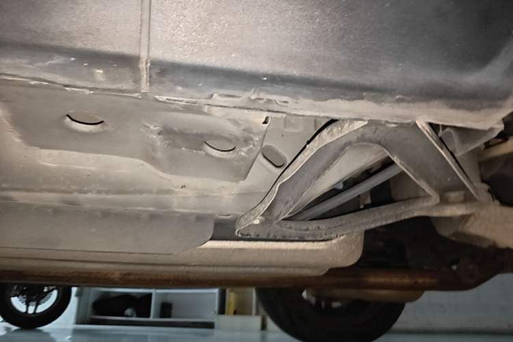 Used Cadillac SRX 2015 3.0L Elite Model Left Side Sill
