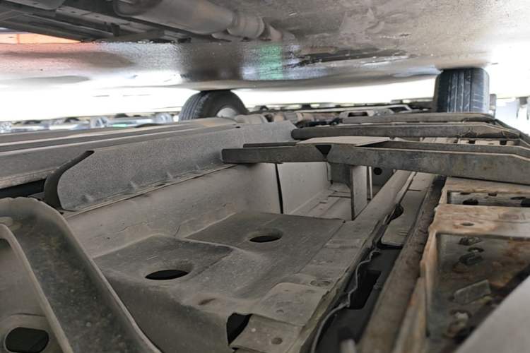 Used Cadillac SRX 2015 3.0L Comfort Version Left Side Sill