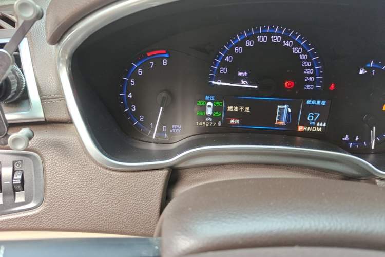 Used Cadillac SRX 2015 3.0L Luxury Model Odometer Close Up