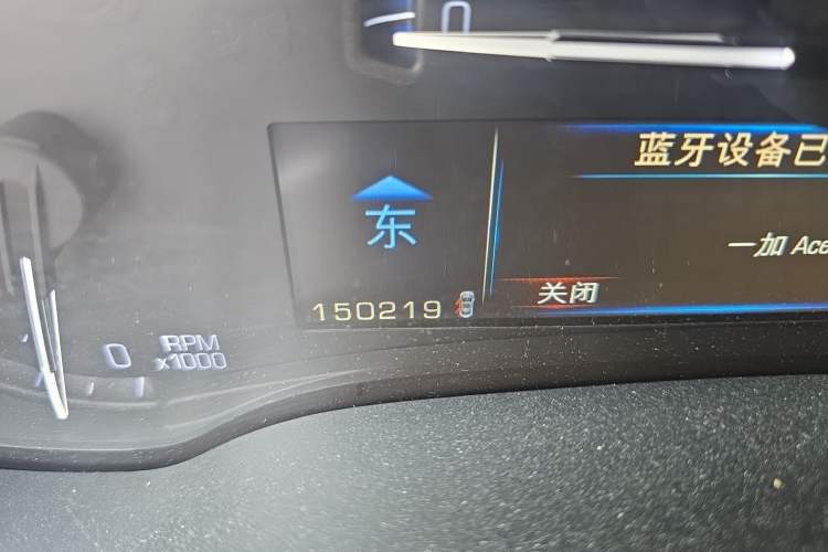 Used Cadillac SRX 2015 3.0L Comfort Version Odometer Close Up