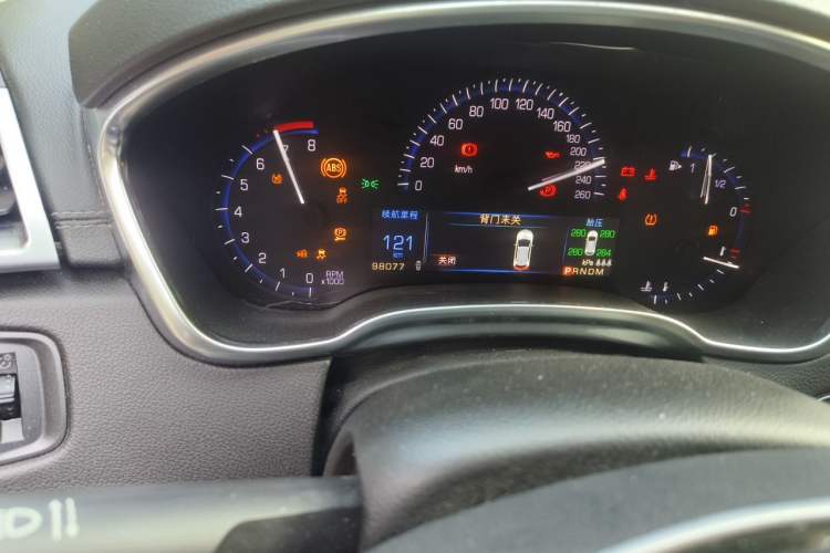 Used Cadillac SRX 2015 3.0L Elite Model Odometer Close Up
