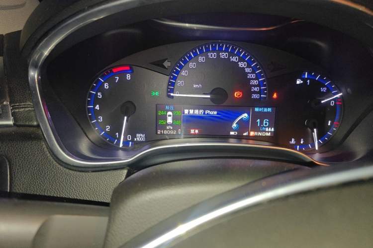 Used Cadillac SRX 2015 3.0L Elite Model Odometer Close Up