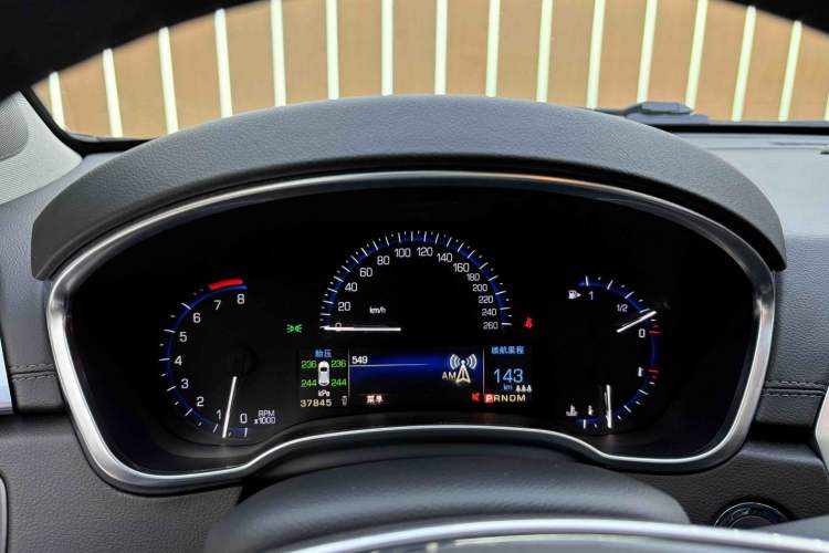 Used Cadillac SRX 2015 3.0L Comfort Version Odometer Close Up