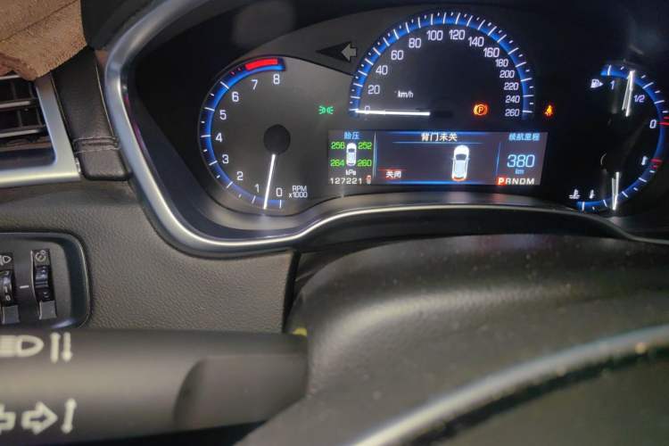 Used Cadillac SRX 2015 3.0L Elite Model Odometer Close Up