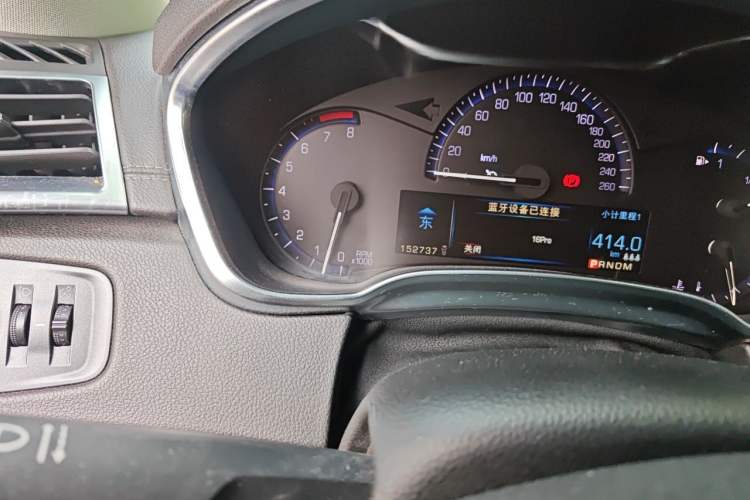 Used Cadillac SRX 2015 3.0L Comfort Version Odometer Close Up