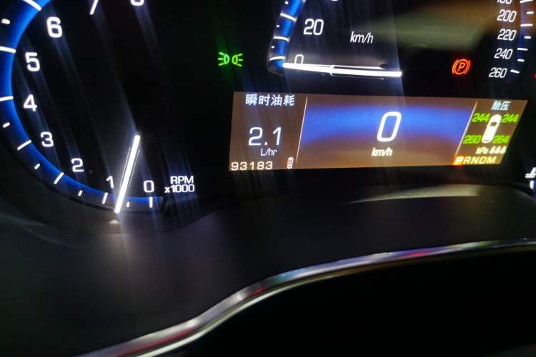 Used Cadillac SRX 2015 3.0L Elite Model Odometer Close Up
