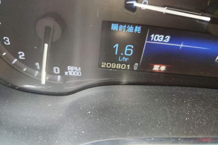 Used Cadillac SRX 2015 3.0L Comfort Version Odometer Close Up