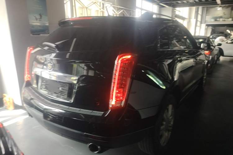 Used Cadillac SRX 2015 3.0L Elite Model Rear Right 45 Deg