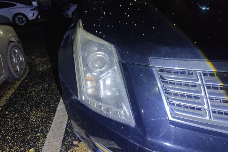 Used Cadillac SRX 2015 3.0L Elite Model Right Front Headlight