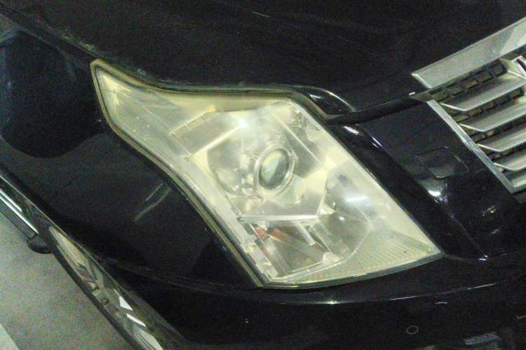 Used Cadillac SRX 2015 3.0L Elite Model Right Front Headlight