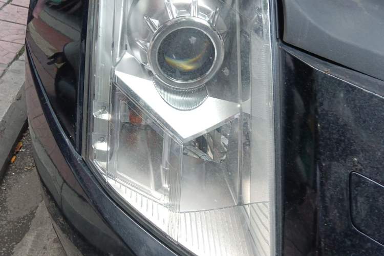 Used Cadillac SRX 2015 3.0L Elite Model Right Front Headlight