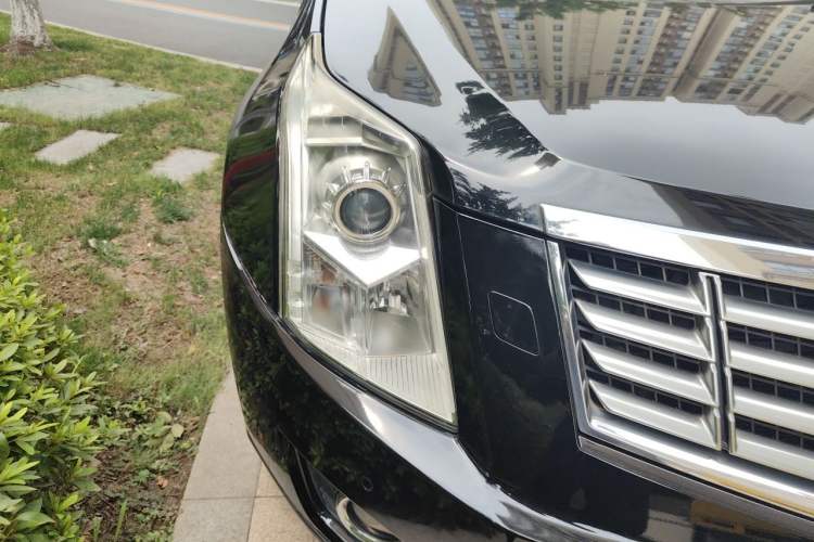 Used Cadillac SRX 2015 3.0L Elite Model Right Front Headlight