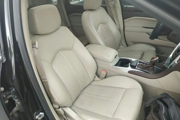 Used Cadillac SRX 2015 3.0L Elite Model Right Front Seat