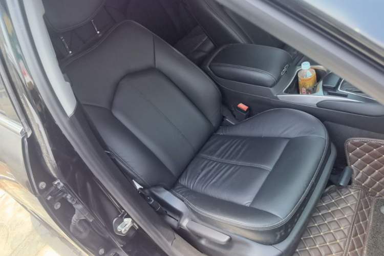 Used Cadillac SRX 2015 3.0L Comfort Version Right Front Seat