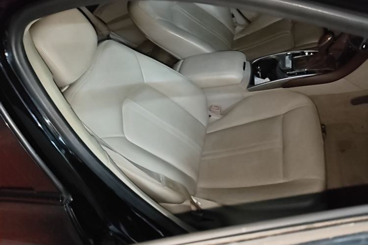 Used Cadillac SRX 2015 3.0L Elite Model Right Front Seat