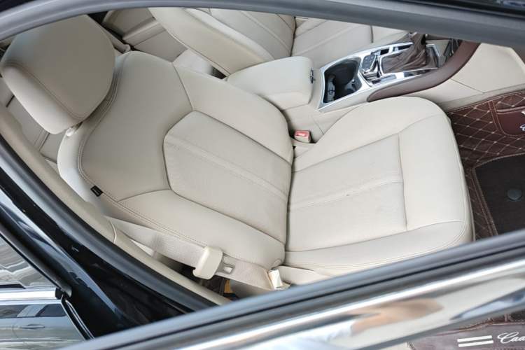 Used Cadillac SRX 2015 3.0L Elite Model Right Front Seat