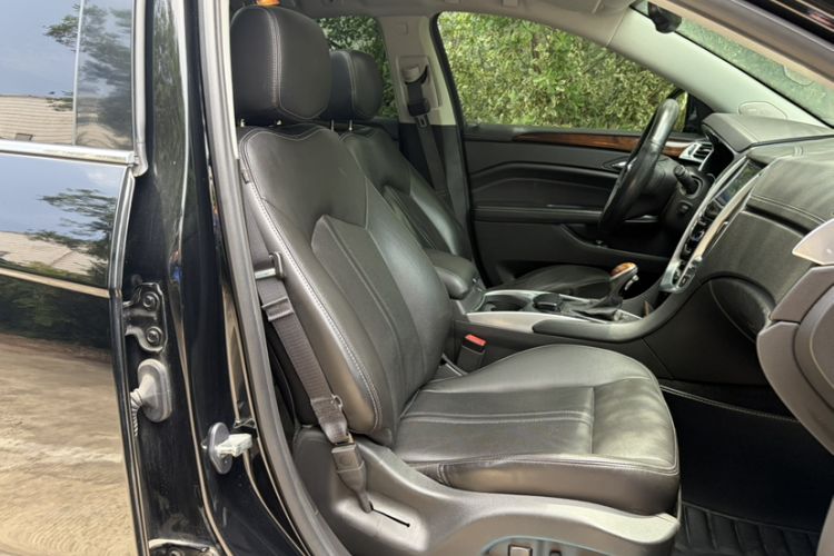 Used Cadillac SRX 2015 3.0L Elite Model Right Front Seat