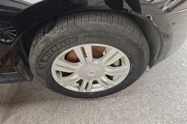 Used Cadillac SRX 2015 3.0L Luxury Model Right Front Wheel Hub