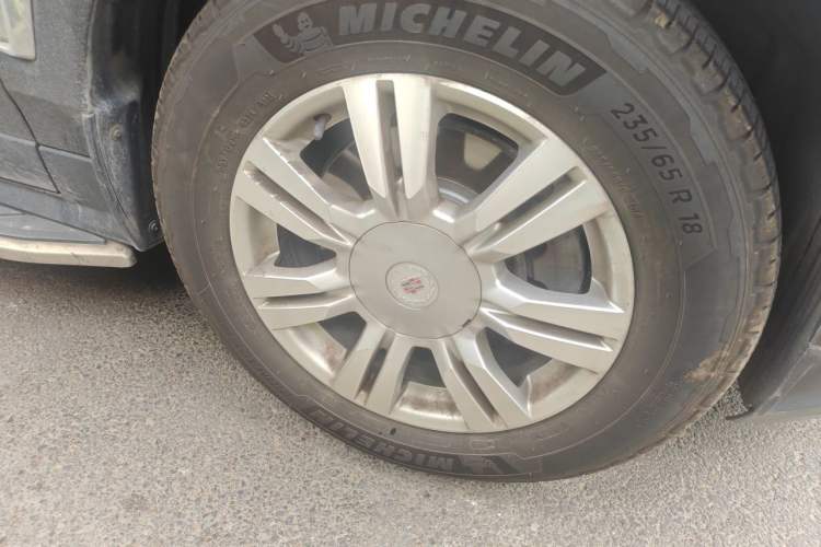 Used Cadillac SRX 2015 3.0L Elite Model Right Front Wheel Hub