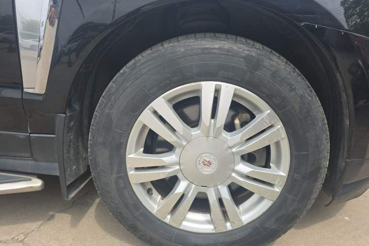 Used Cadillac SRX 2015 3.0L Comfort Version Right Front Wheel Hub