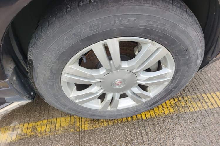 Used Cadillac SRX 2015 3.0L Elite Model Right Front Wheel Hub