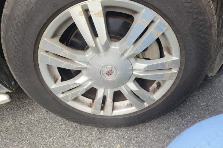 Used Cadillac SRX 2015 3.0L Elite Model Right Front Wheel Hub