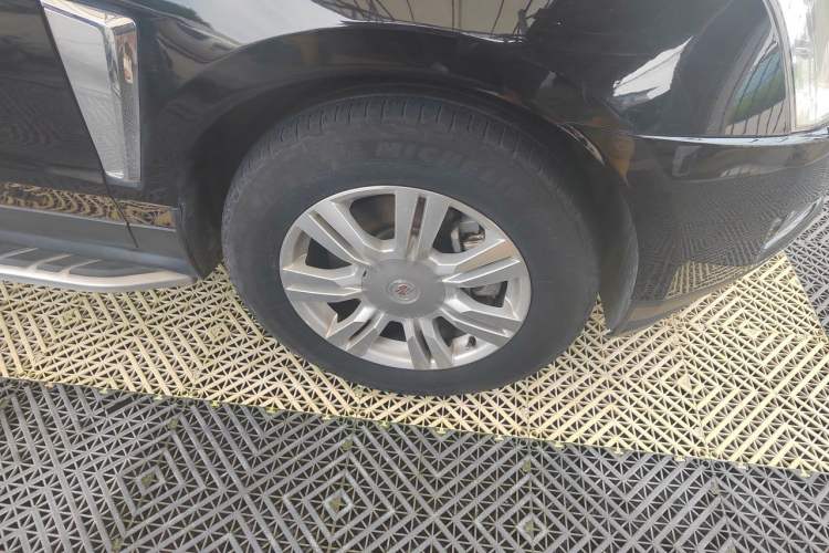 Used Cadillac SRX 2015 3.0L Comfort Version Right Front Wheel Hub