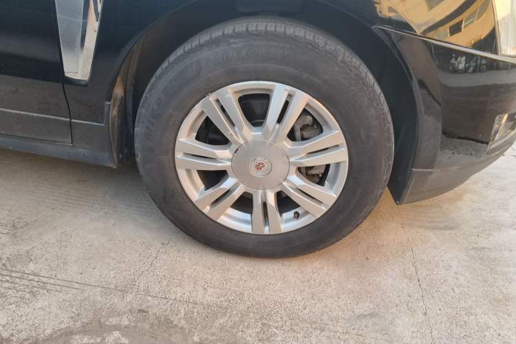Used Cadillac SRX 2015 3.0L Elite Model Right Front Wheel Hub