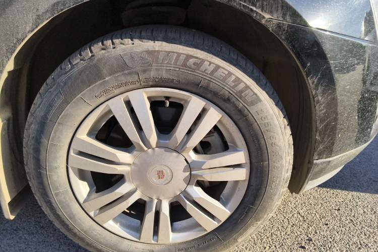 Used Cadillac SRX 2015 3.0L Elite Model Right Front Wheel Hub