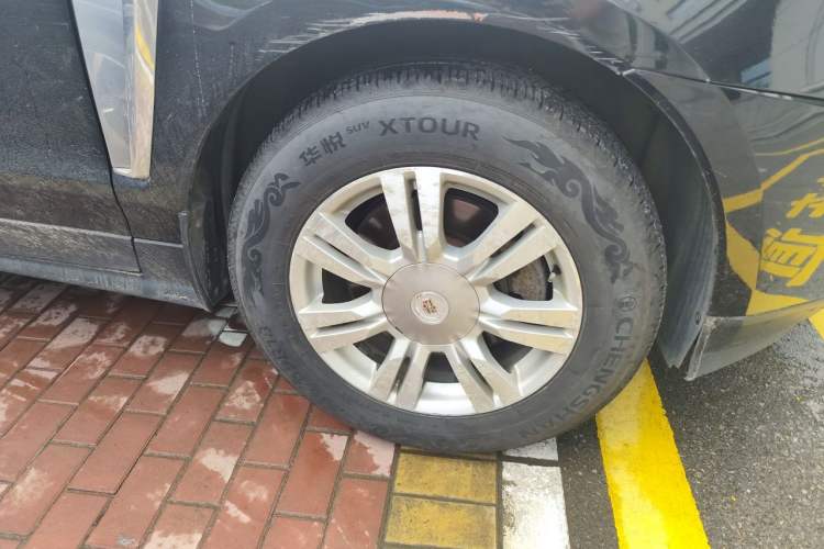 Used Cadillac SRX 2015 3.0L Comfort Version Right Front Wheel Hub