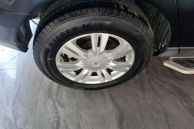 Used Cadillac SRX 2015 3.0L Elite Model Right Rear Wheel Hub
