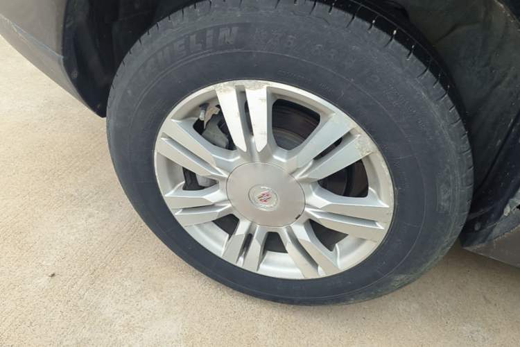 Used Cadillac SRX 2015 3.0L Comfort Version Right Rear Wheel Hub