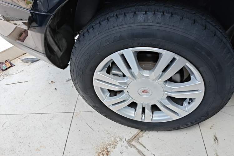Used Cadillac SRX 2015 3.0L Elite Model Right Rear Wheel Hub