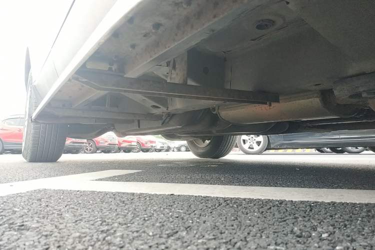 Used Cadillac SRX 2015 3.0L Elite Model Right Side Sill