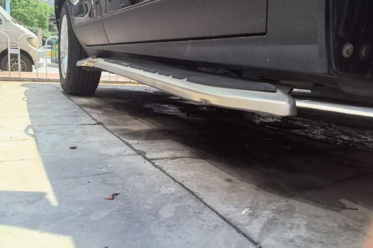 Used Cadillac SRX 2015 3.0L Comfort Version Right Side Sill
