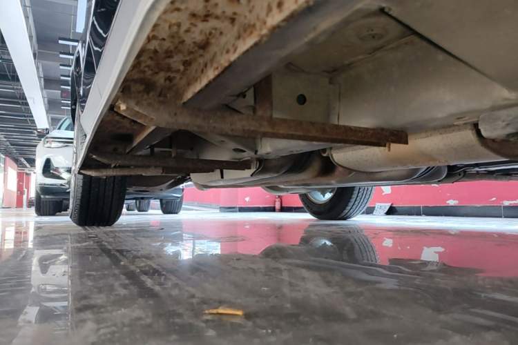 Used Cadillac SRX 2015 3.0L Elite Model Right Side Sill