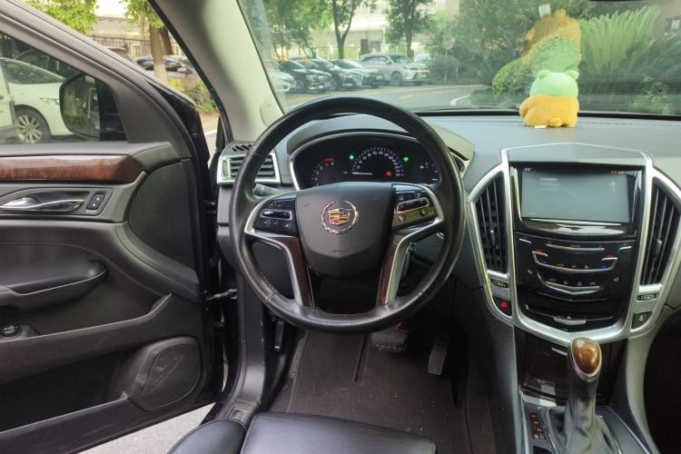 Used Cadillac SRX 2015 3.0L Elite Model Steering Wheel